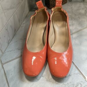 Everlane size 7.5 coral/peach colored shoes